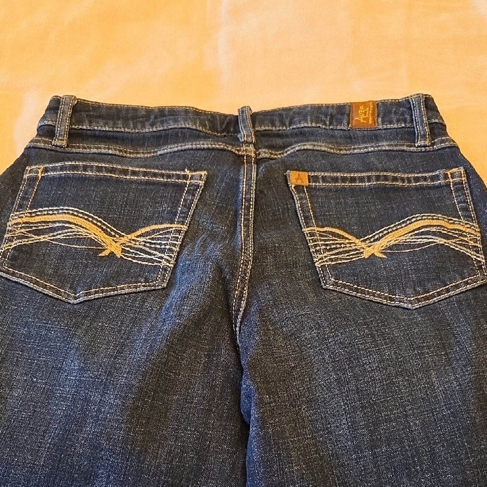 Wrangler Dark Blue Cropped Jeans 8 Average - Like New